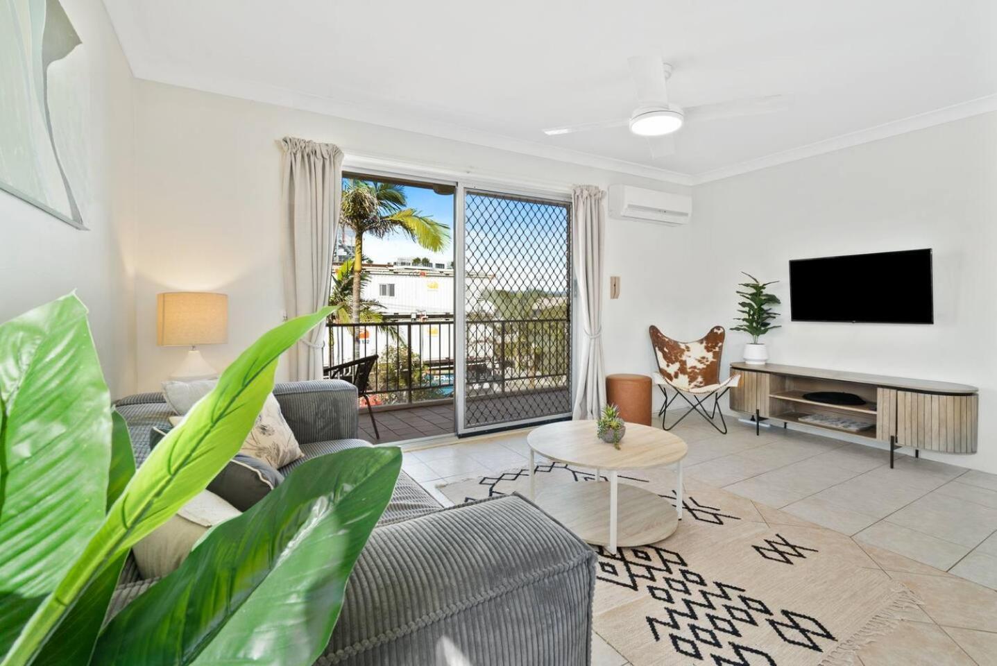 Apartment 'golden State Of Mind' Coastal Haven In Broadbeach Gold Coast