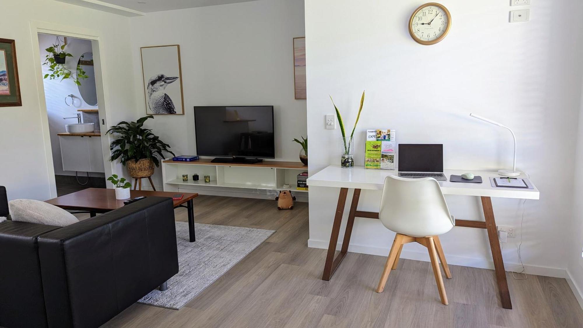 'stay In Carrara' A Private Guest Not A Share House