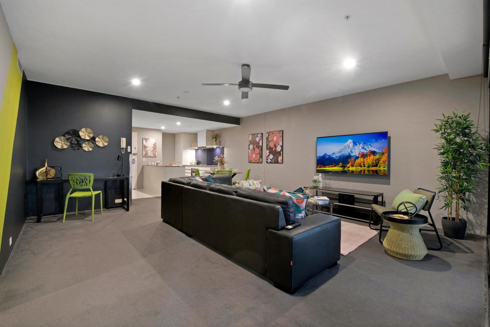 Self-contained At Circle On Cavill - Privately Managed - Wow Apartment Gold Coast