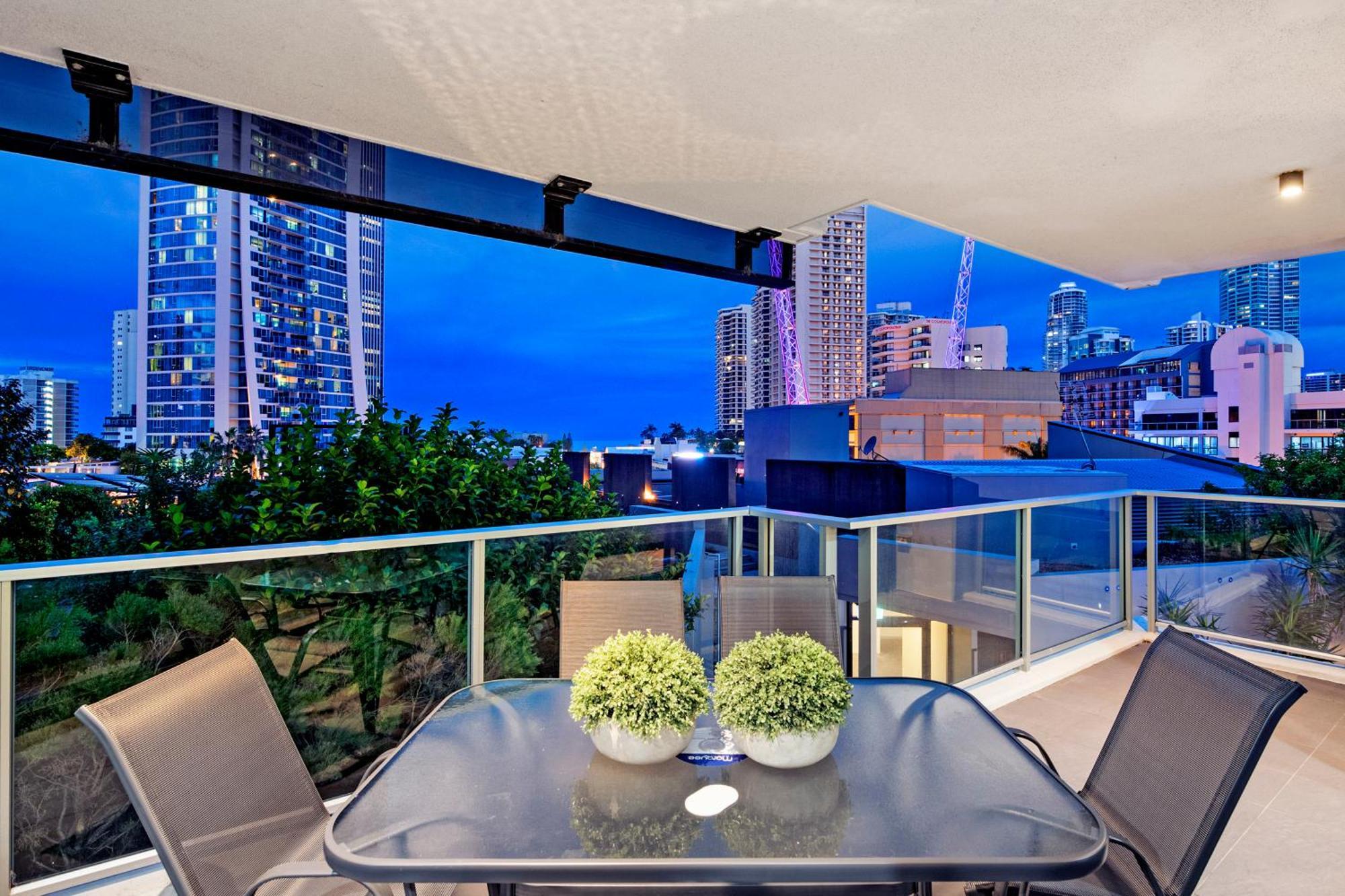 Self-contained At Circle On Cavill - Privately Managed - Wow Apartment Gold Coast