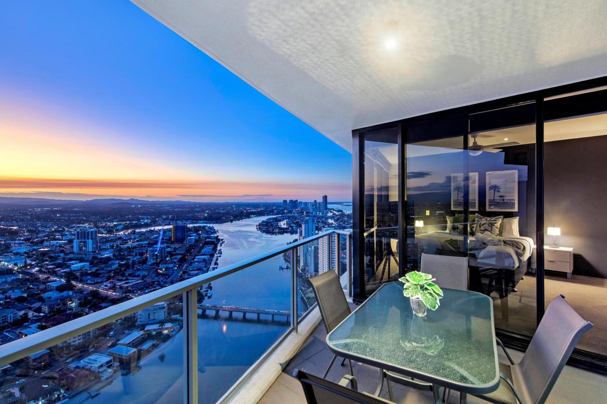 Self-contained At Circle On Cavill - Privately Managed - Wow Gold Coast