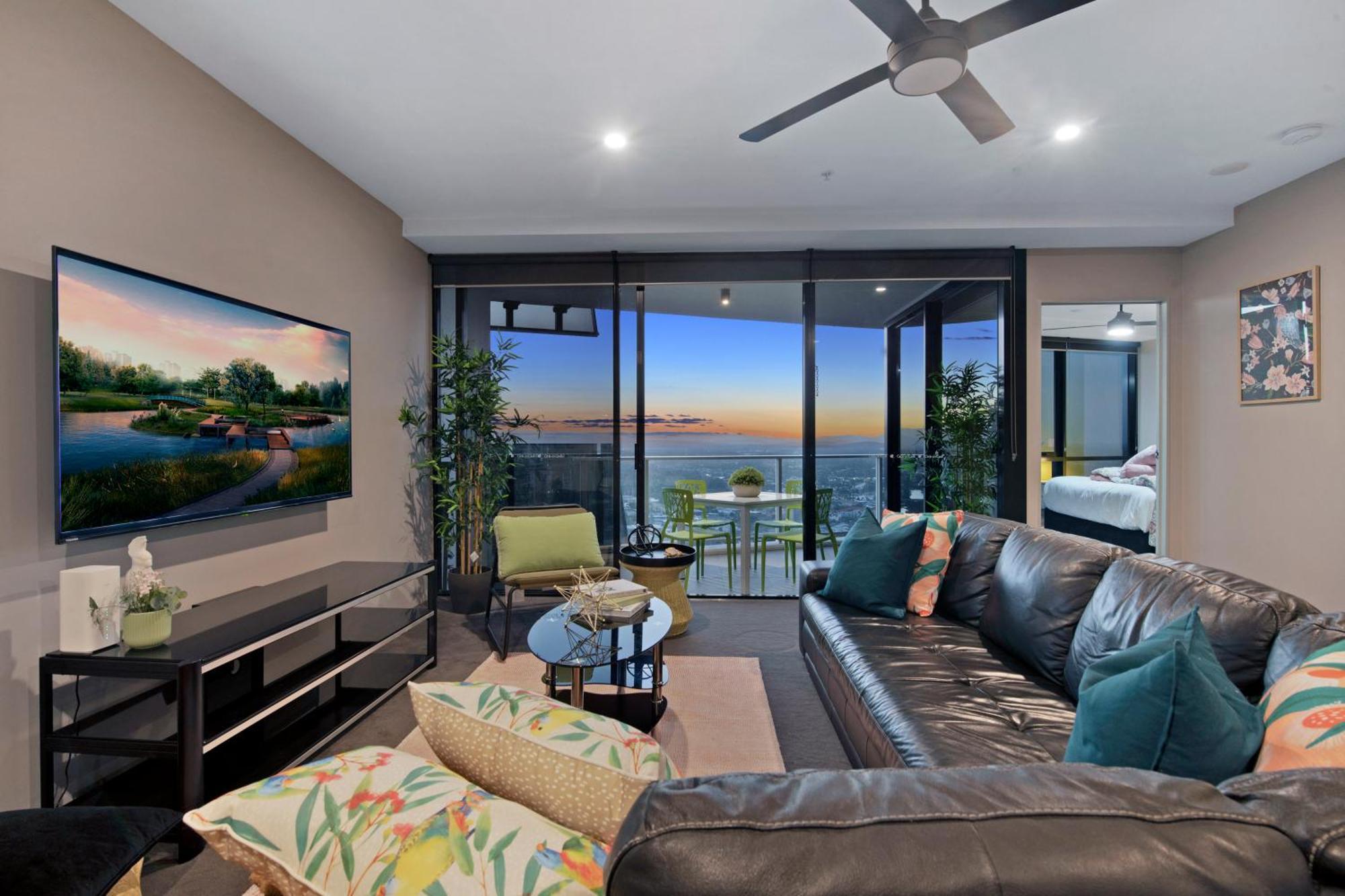 Self-contained At Circle On Cavill - Privately Managed - Wow Apartment Gold Coast