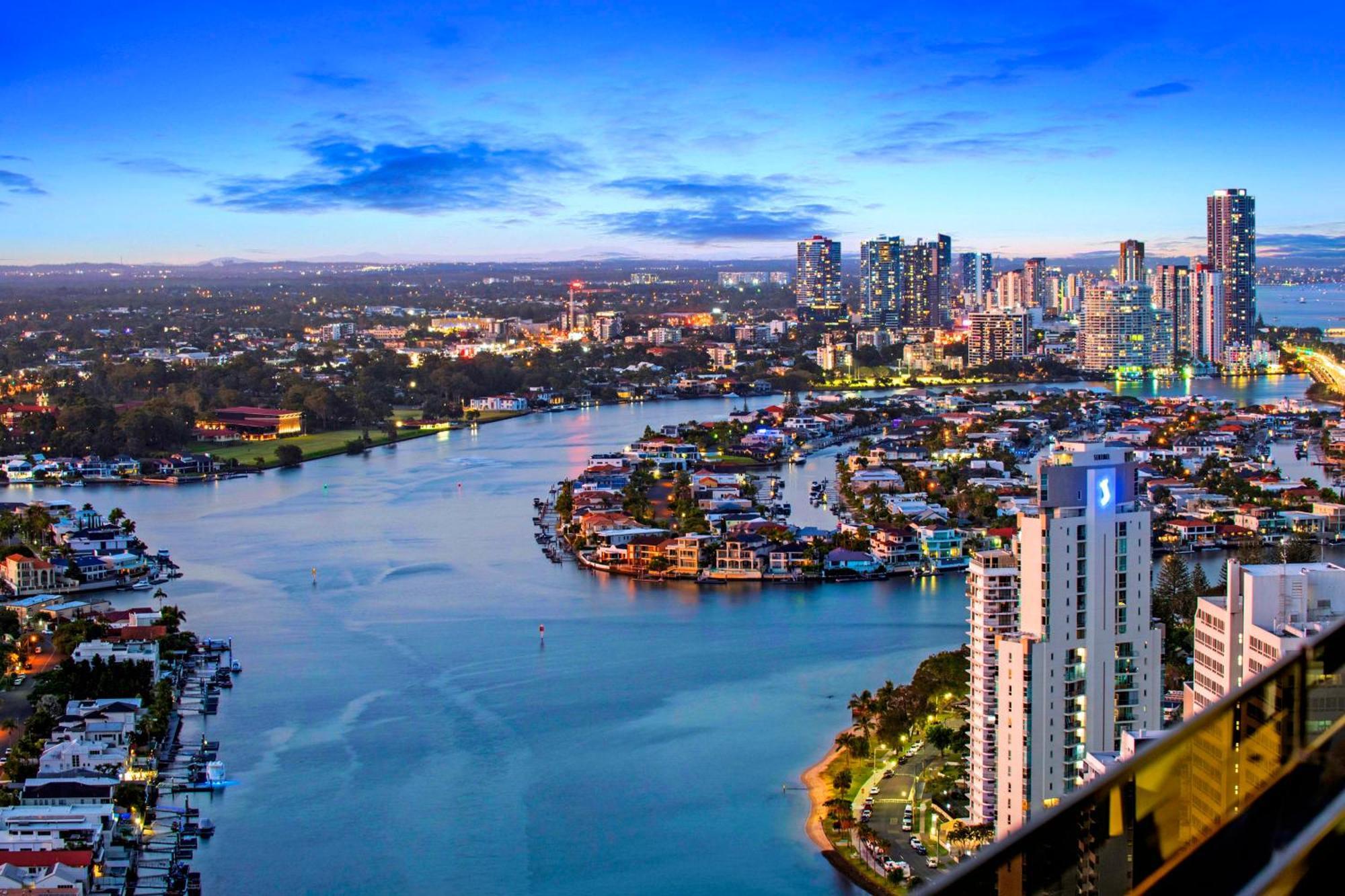 Self-contained At Circle On Cavill - Privately Managed - Wow Gold Coast