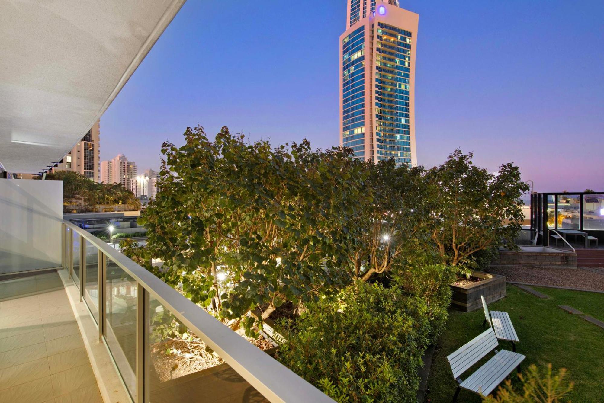 Self-contained At Circle On Cavill - Privately Managed - Wow Apartment Gold Coast