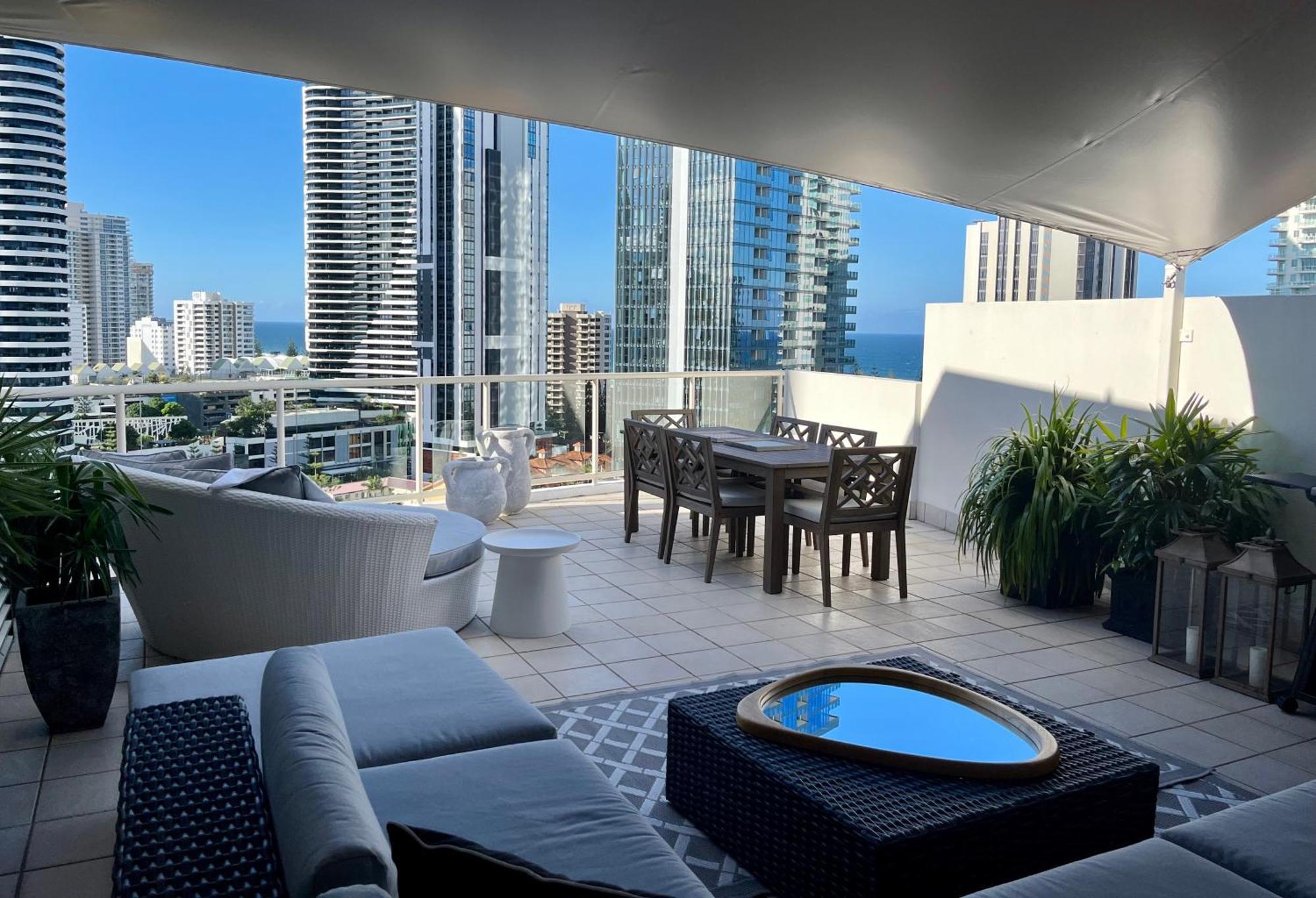 Apartment Private Sky Terrace Classic Penthouse 2 Car Parks Gold Coast
