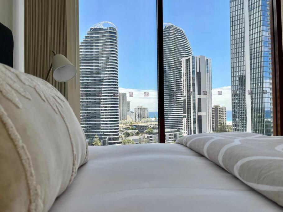 Private Sky Terrace Classic Penthouse 2 Car Parks Apartment