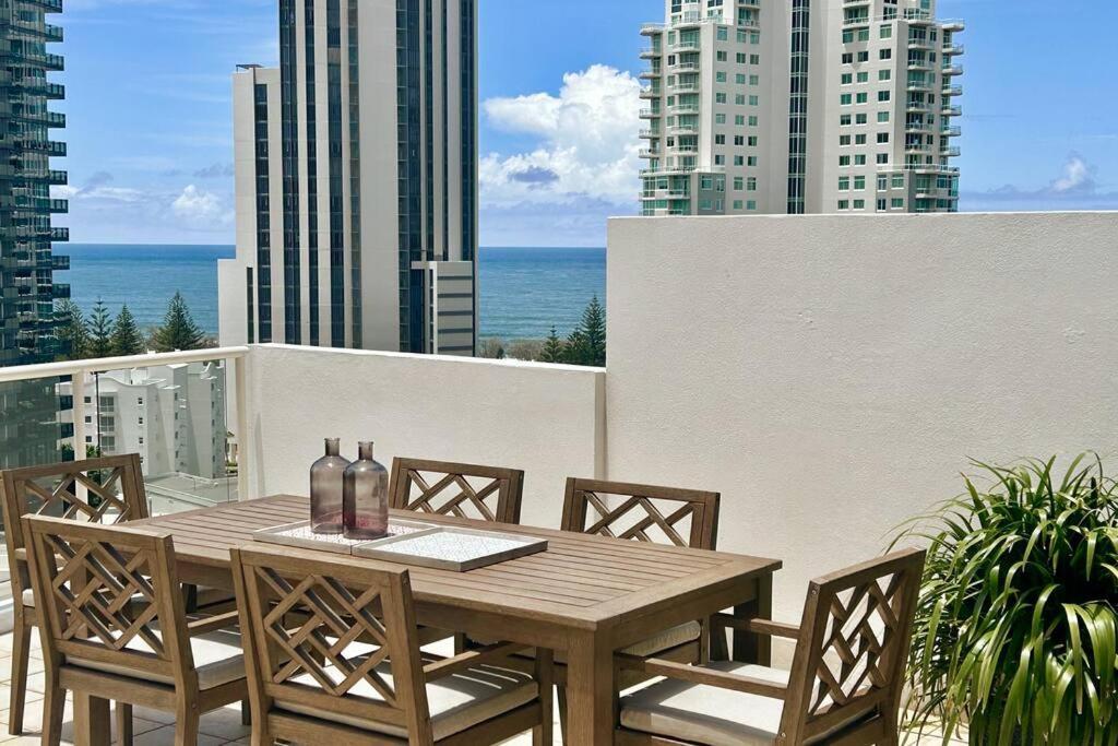 Private Sky Terrace Classic Penthouse 2 Car Parks *