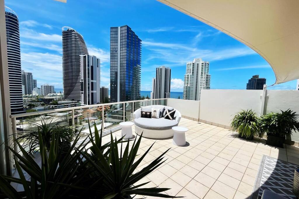 Private Sky Terrace Classic Penthouse 2 Car Parks *