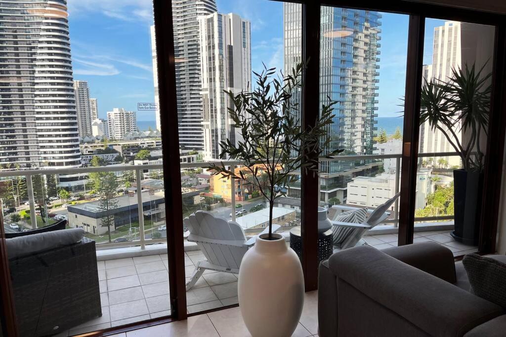 Private Sky Terrace Classic Penthouse 2 Car Parks Apartment *