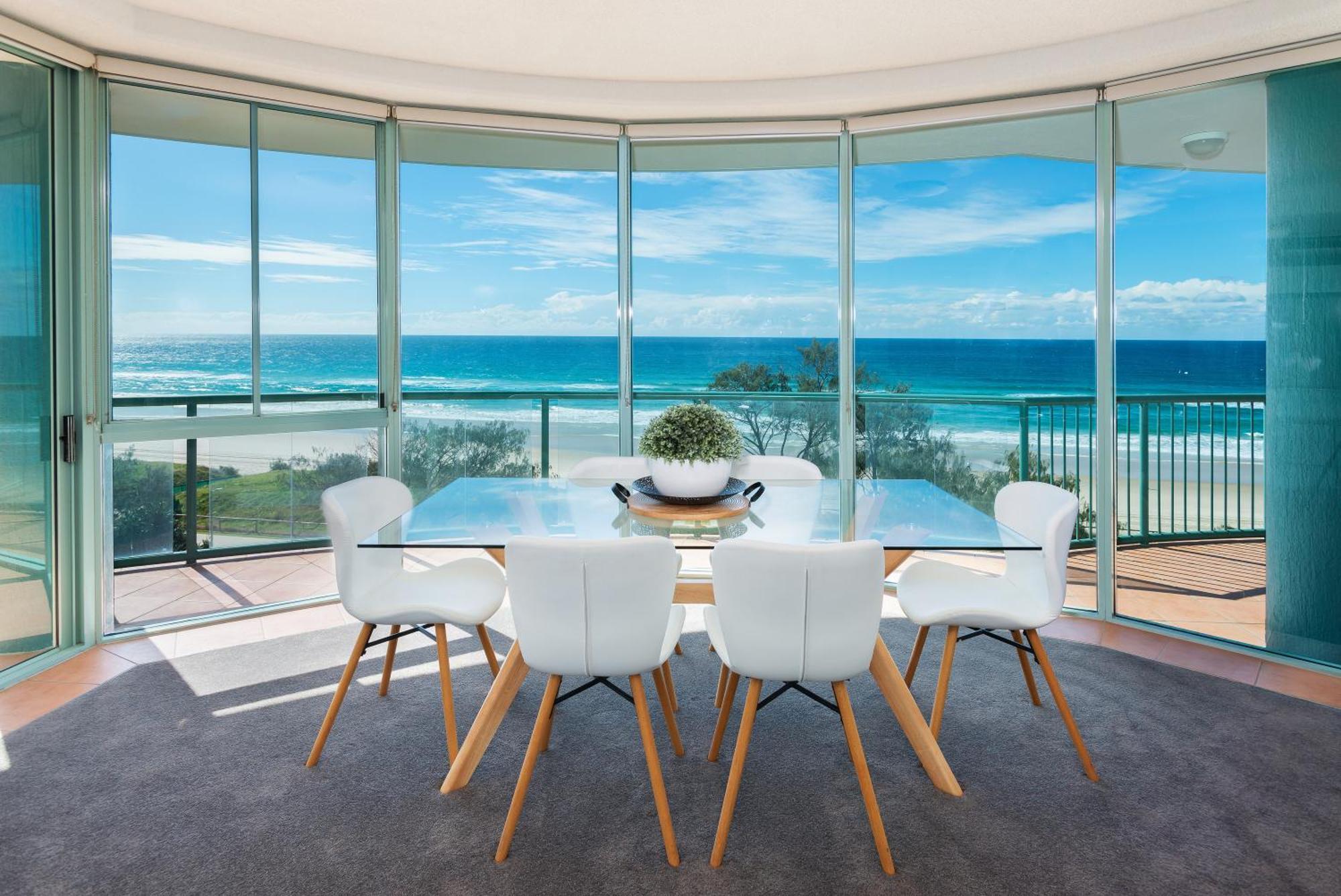 Resort The Waterford On Main Gold Coast