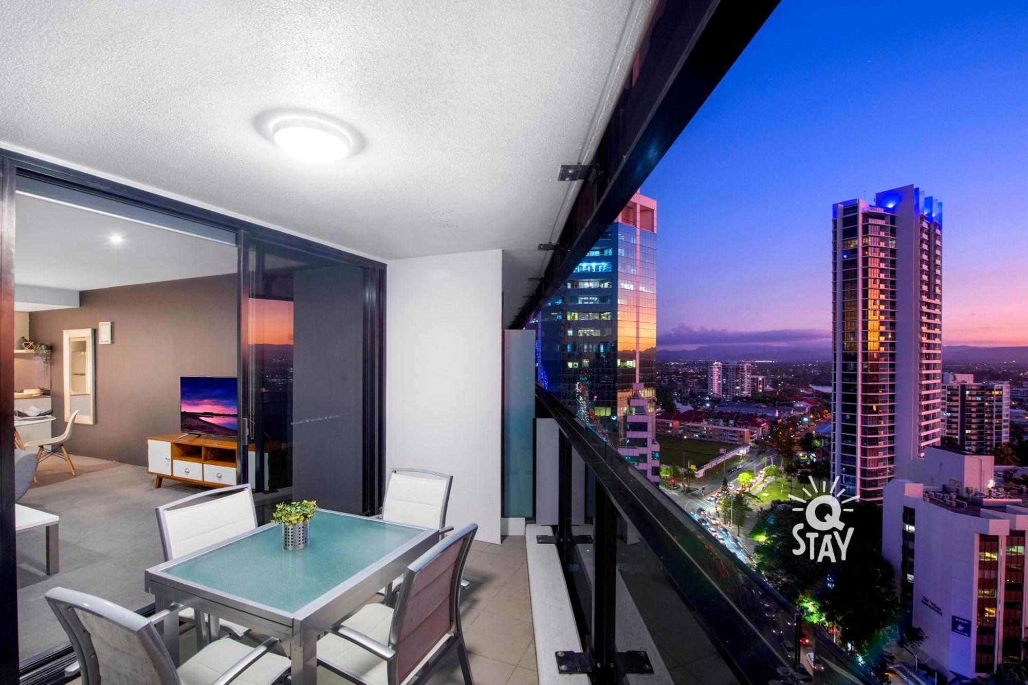Circle On Cavill - 2 Bedroom Hinterland In The Heart Of Surfers Paradise Apartment Gold Coast