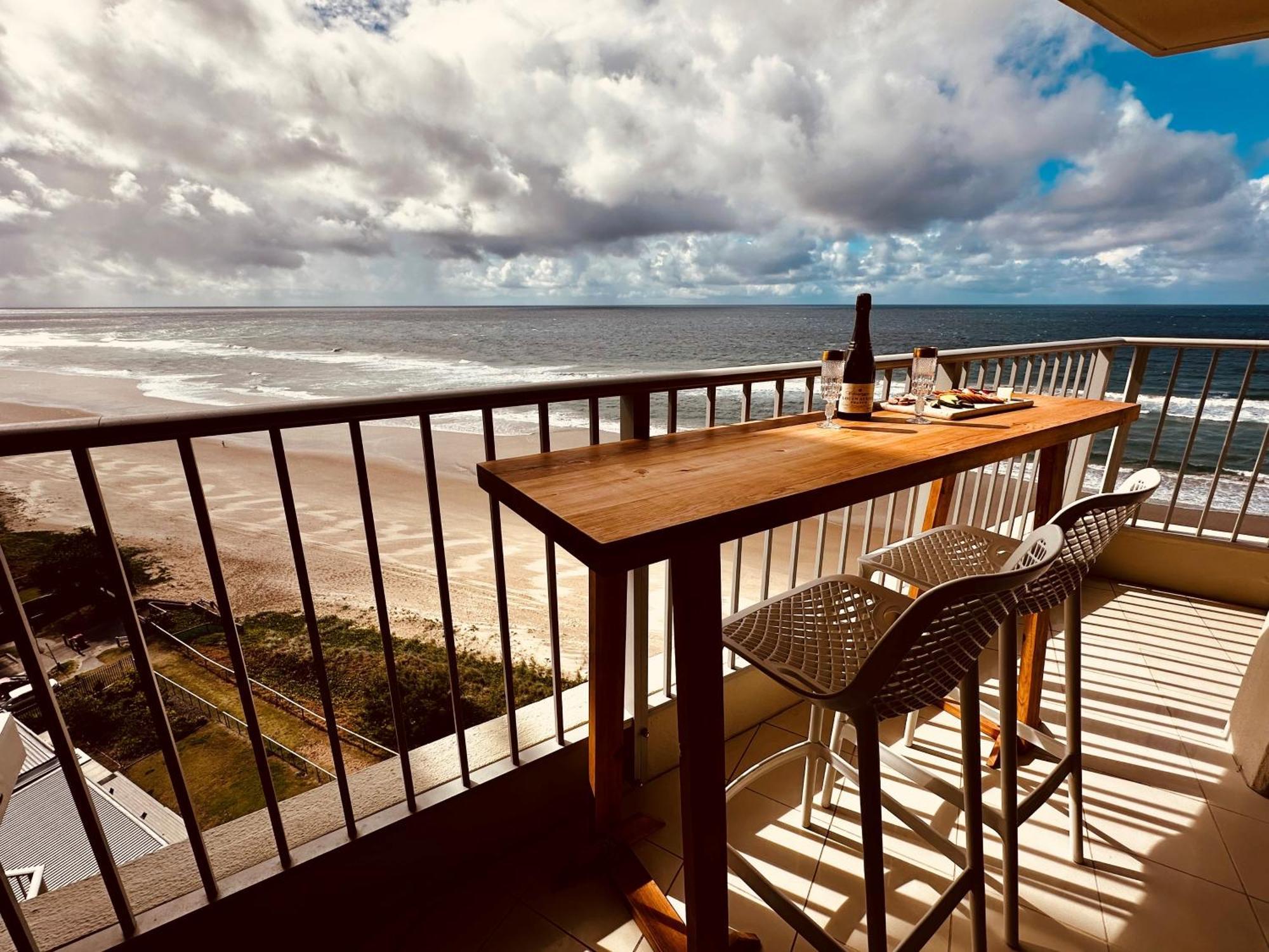 Beachside/ Paradise Views Apartment Gold Coast