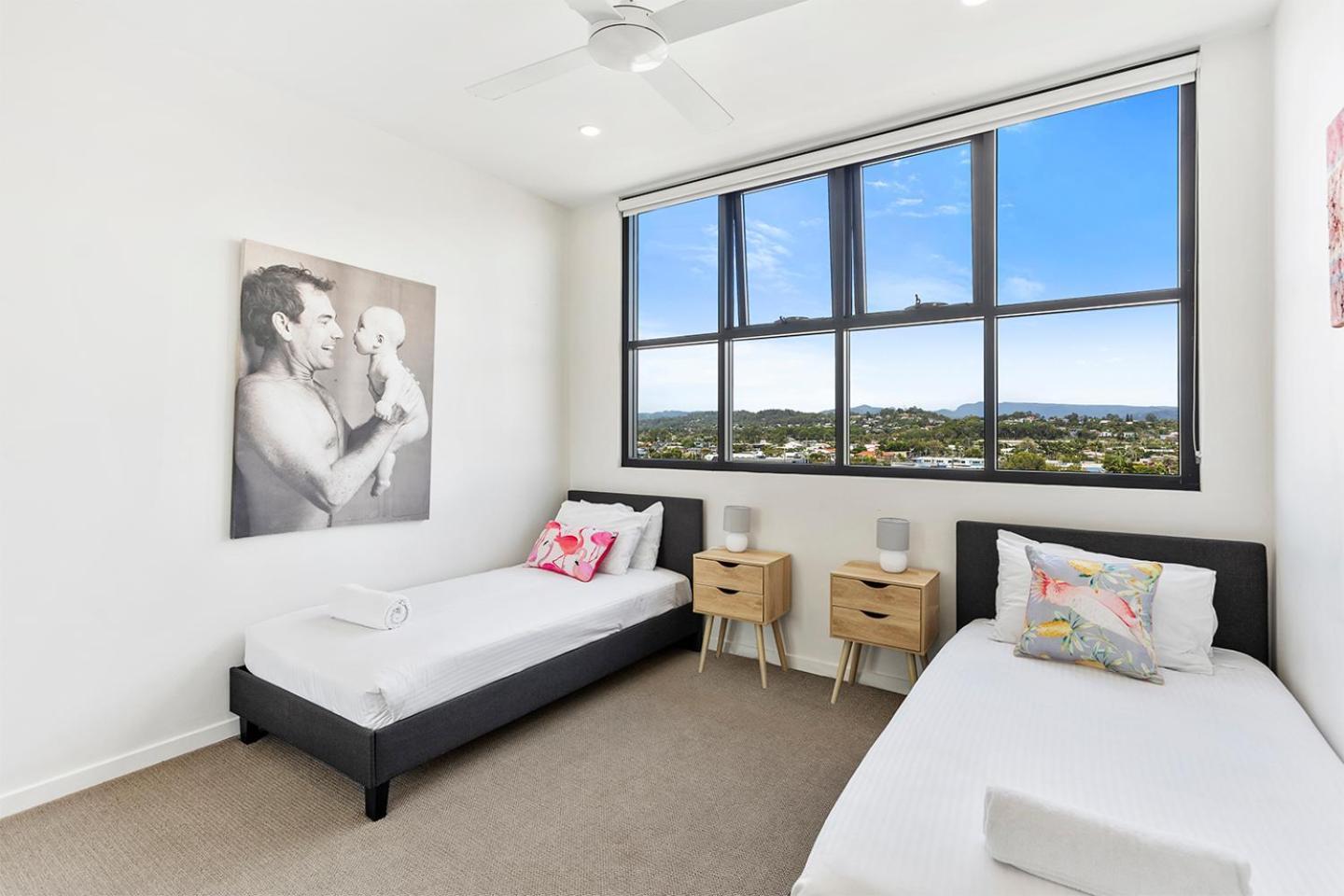 Apartment 5th Floor Beachside Ocean View With Wi-fi, Pool And Gym Gold Coast