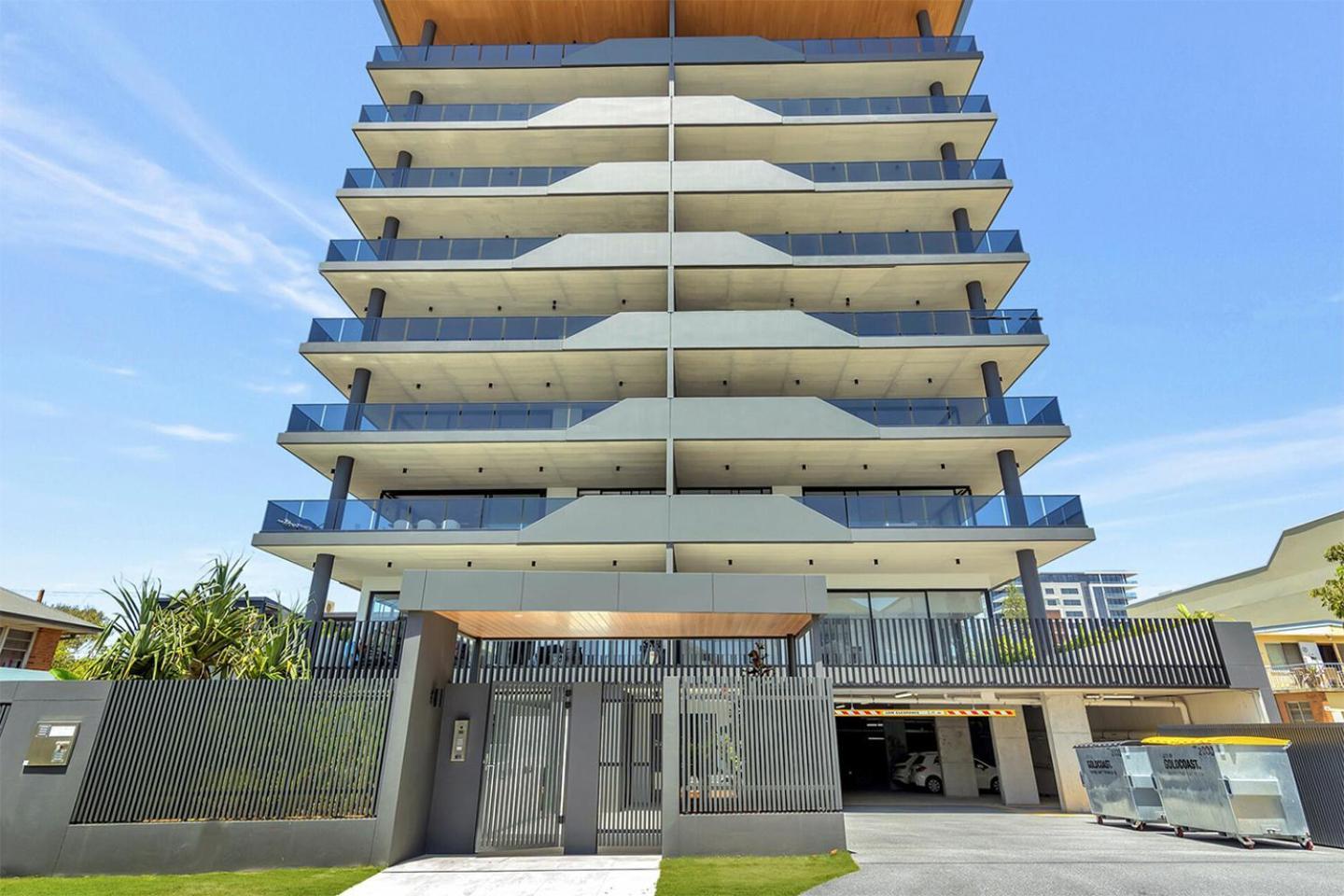 5th Floor Beachside Ocean View With Wi-fi, Pool And Gym * Gold Coast
