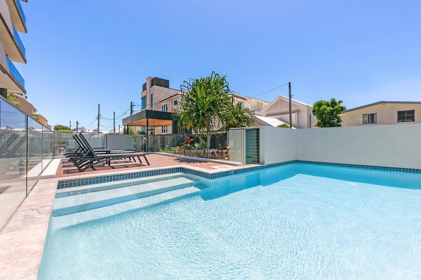 5th Floor Beachside Ocean View With Wi-fi, Pool And Gym *