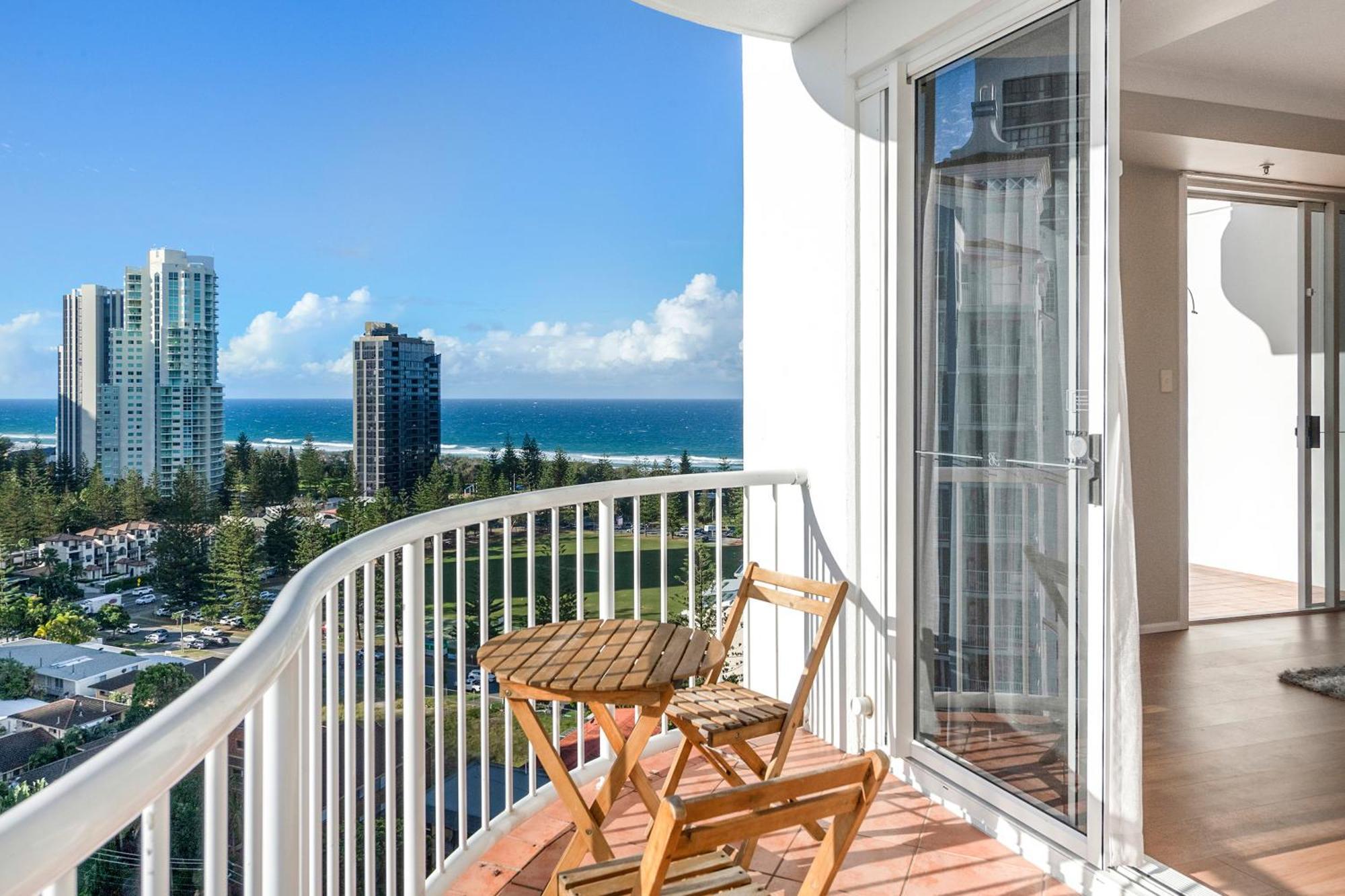 Apartment Self Contained & Privately Managed 4 Bedroom Penthouse - Broadbeach Gold Coast