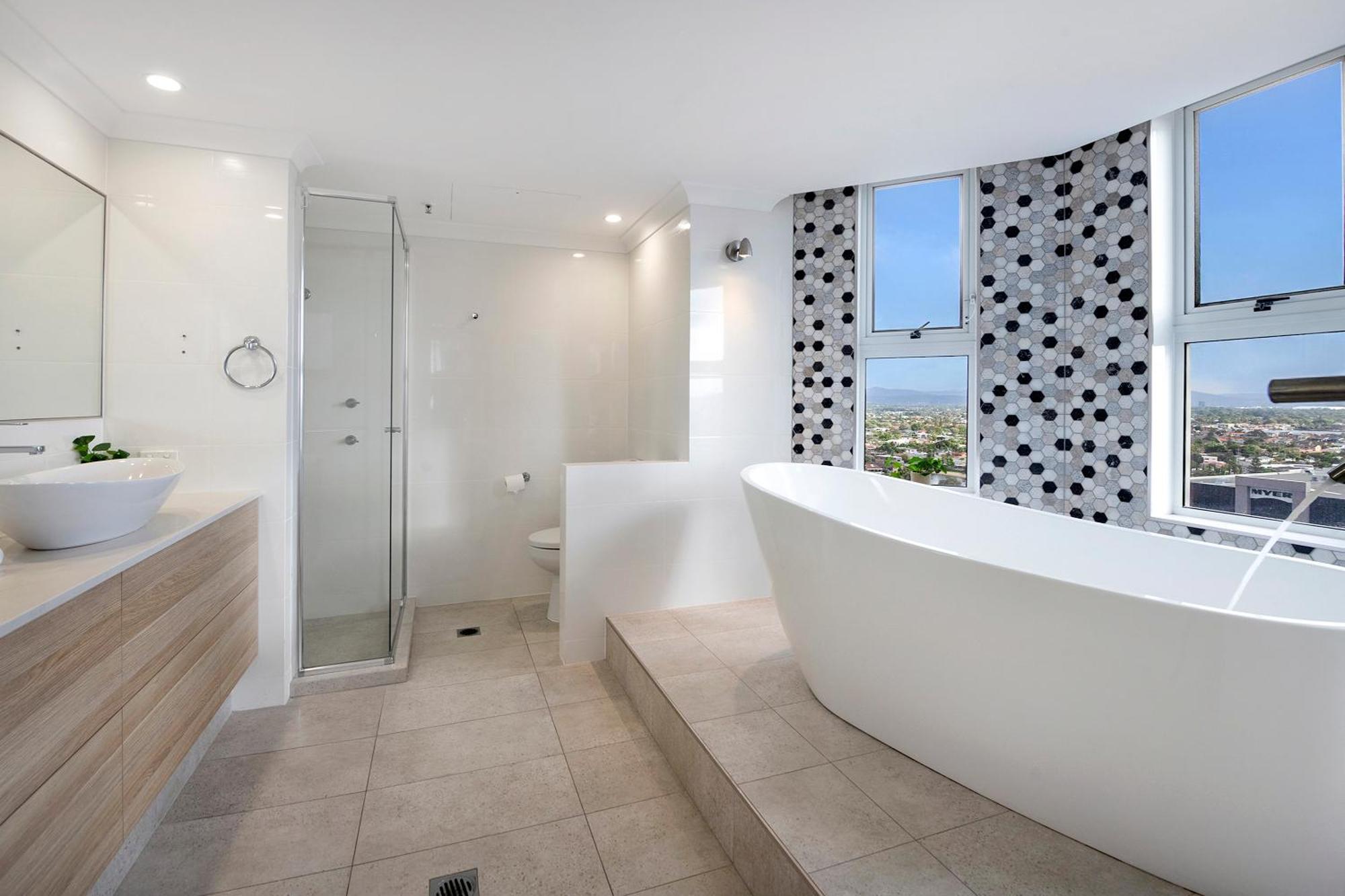 Apartment Self Contained & Privately Managed 4 Bedroom Penthouse - Broadbeach Gold Coast