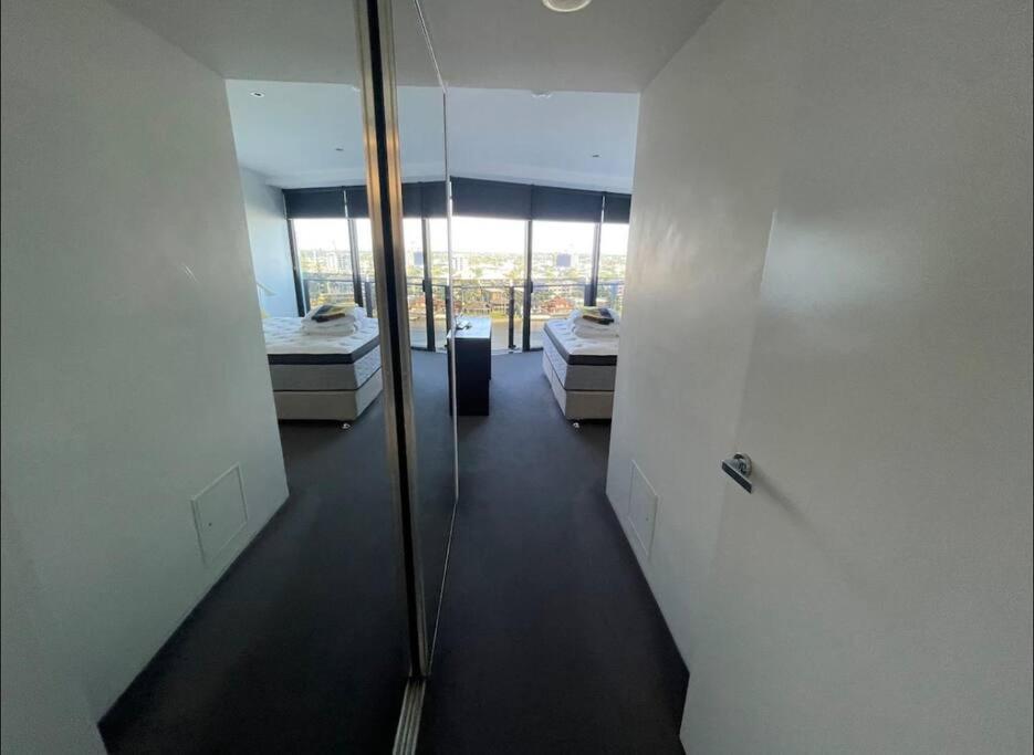 2 Bedroom Circle On Cavil *