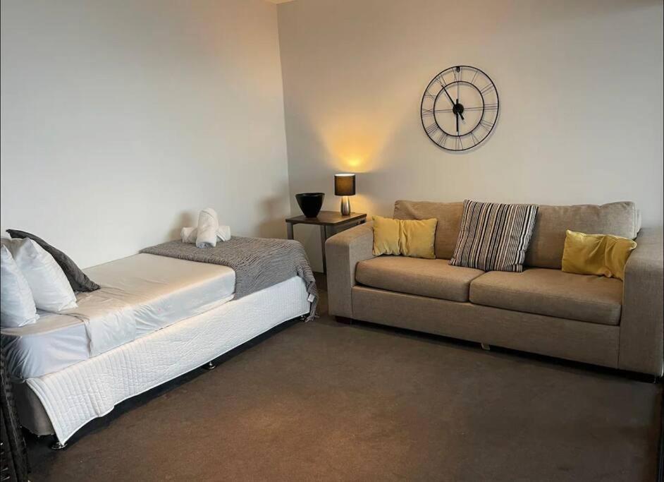 Apartment 2 Bedroom Circle On Cavil