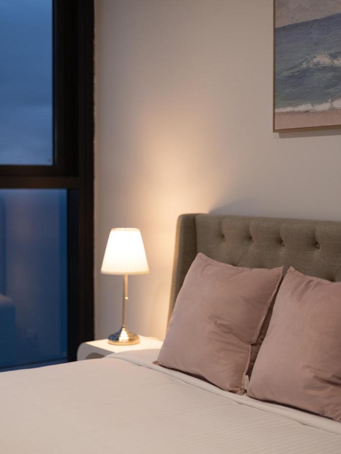 Views From Cloud 1 Min To 2br Pool Gym * Gold Coast