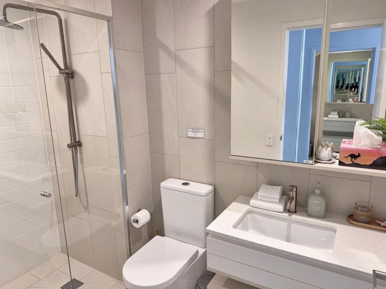 Apartment Luxury 2br 16th Flr Ocean Views Gold Coast