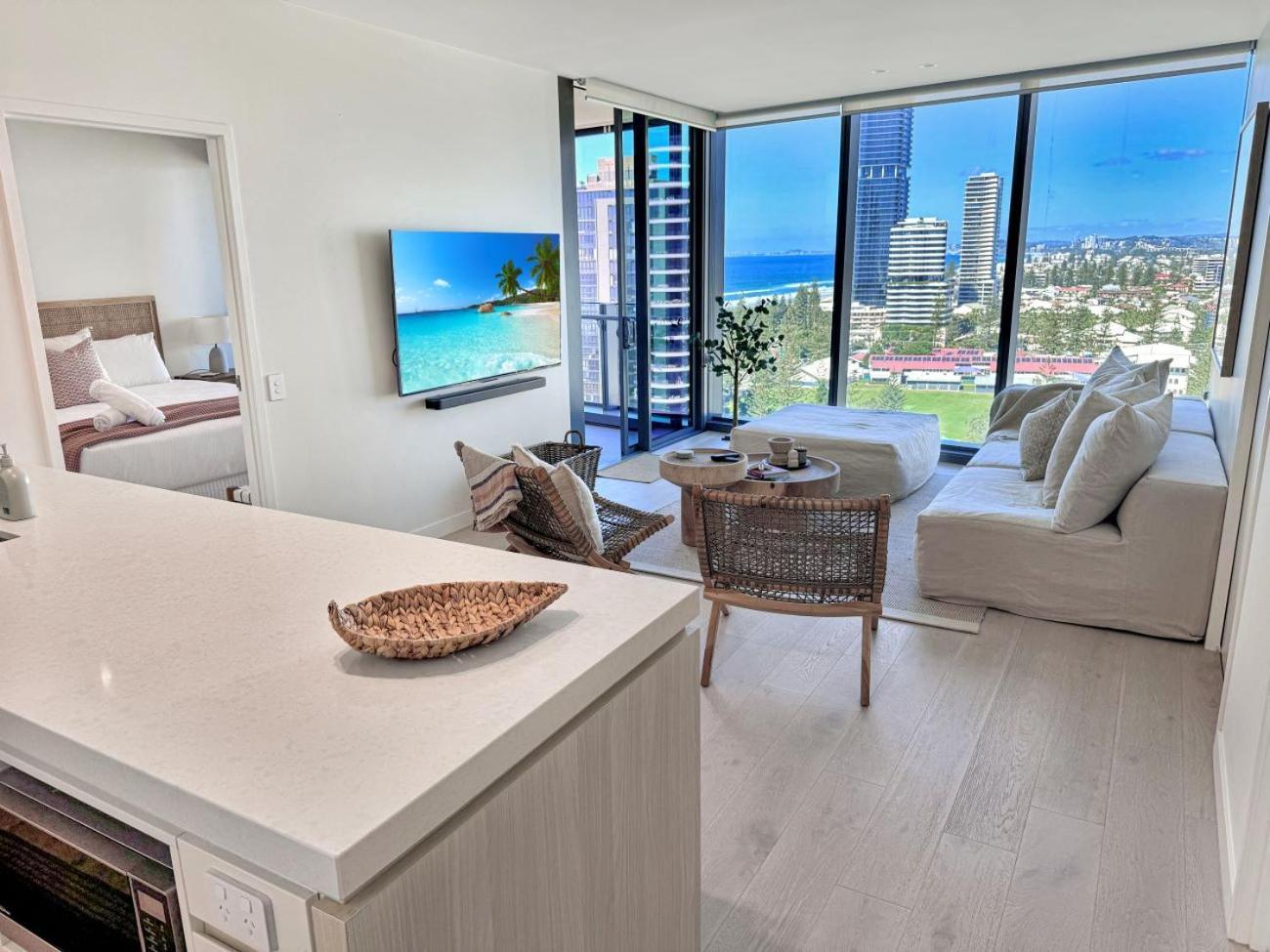 Luxury 2br 16th Flr Ocean Views *