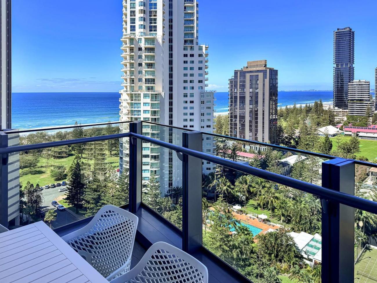 Luxury 2br 16th Flr Ocean Views Gold Coast