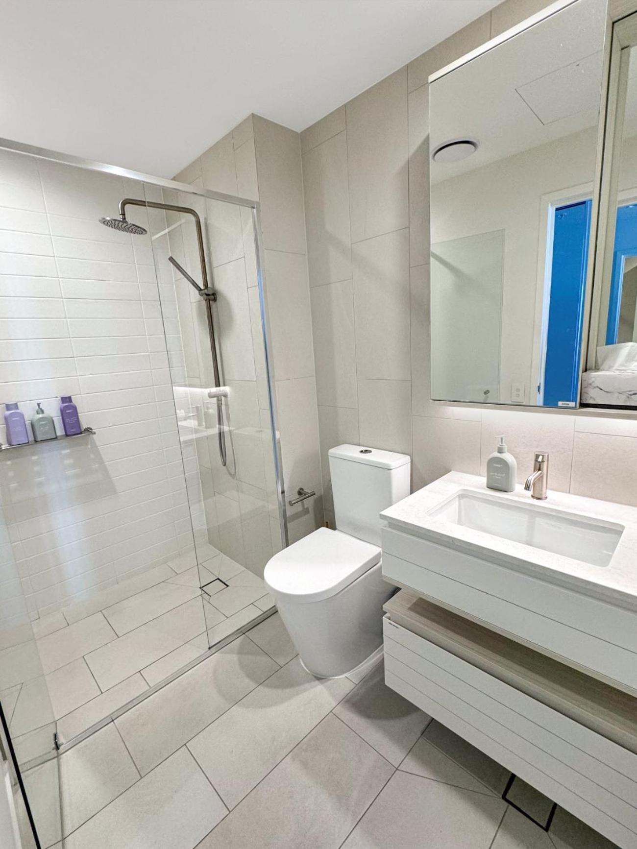 Luxury 2br 16th Flr Ocean Views