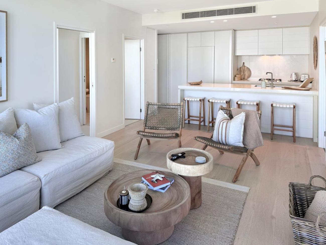 Apartment Luxury 2br 16th Flr Ocean Views Gold Coast