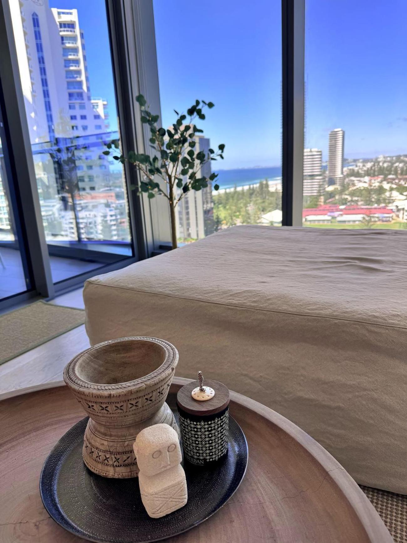Luxury 2br 16th Flr Ocean Views *