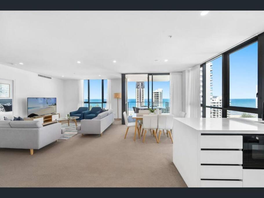 Apartment Opus Broadbeach - Hosted By Coastal Letting Company *