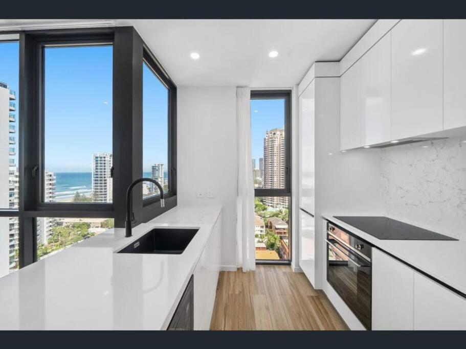 Opus Broadbeach - Hosted By Coastal Letting Company Gold Coast