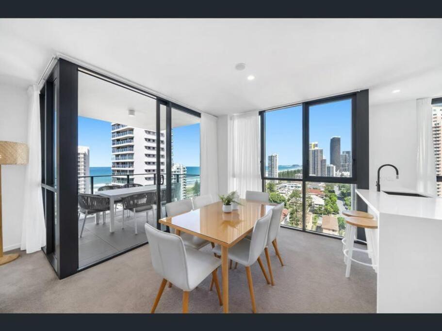 Apartment Opus Broadbeach - Hosted By Coastal Letting Company