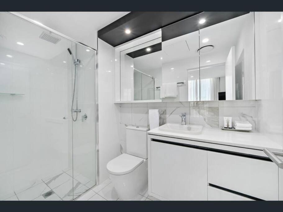 Opus Broadbeach - Hosted By Coastal Letting Company Apartment *