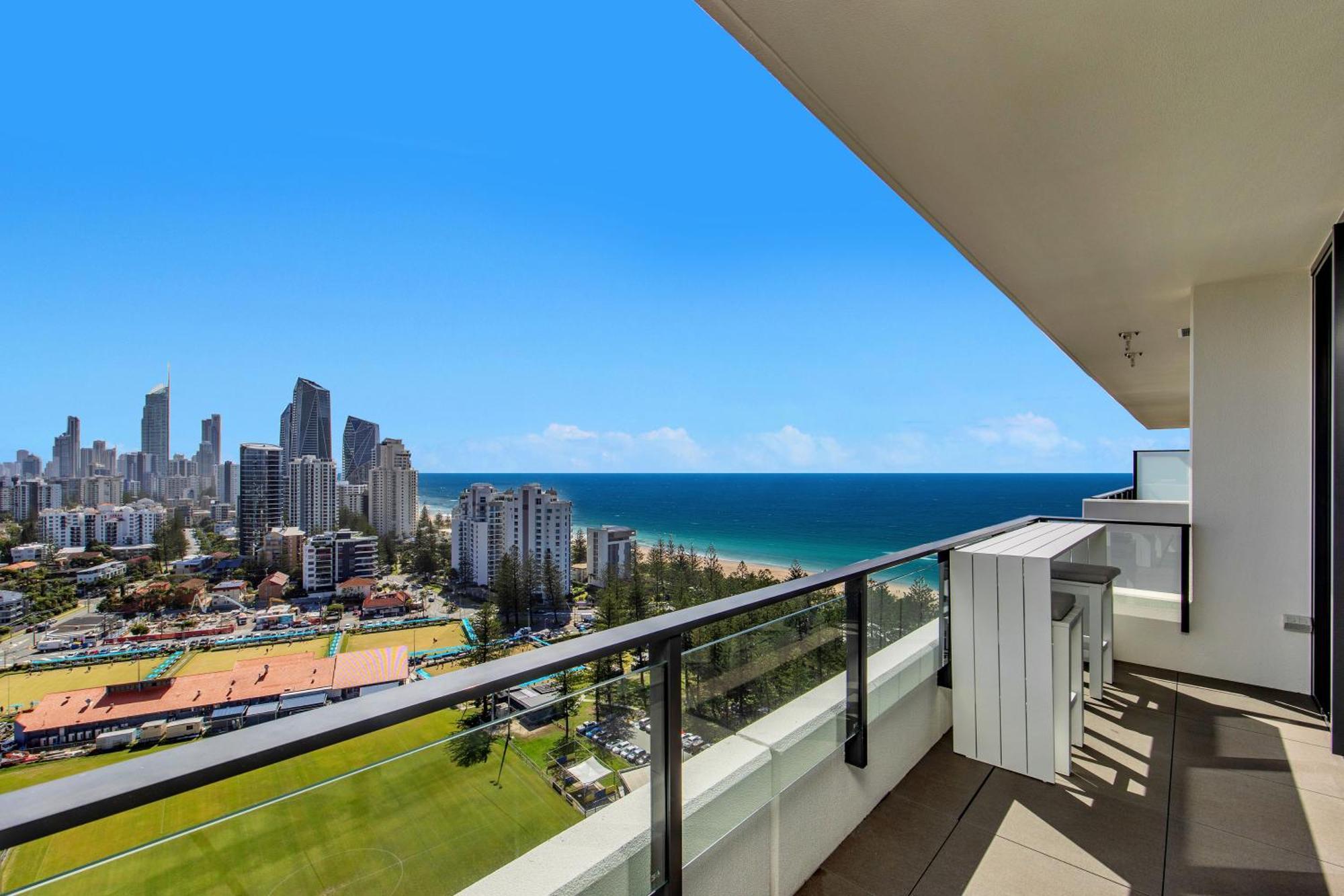 Opus Luxe 21st Flr Stunning Ocean Views Apartment *