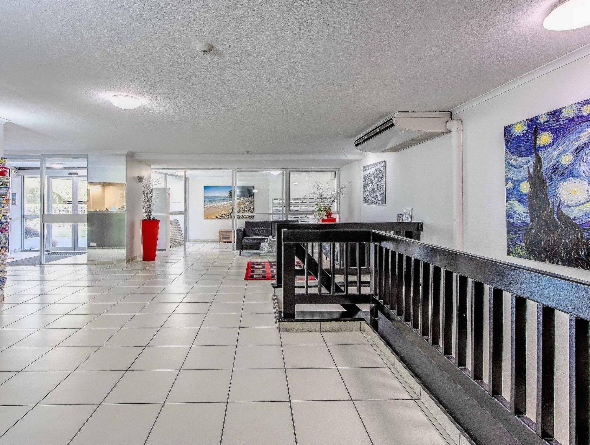 Baronnet Aparthotel 4*
