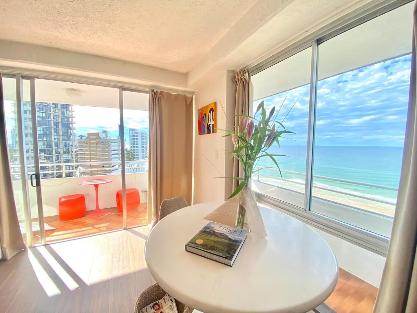Apartment Absolute Beachfront Main Gold Coast