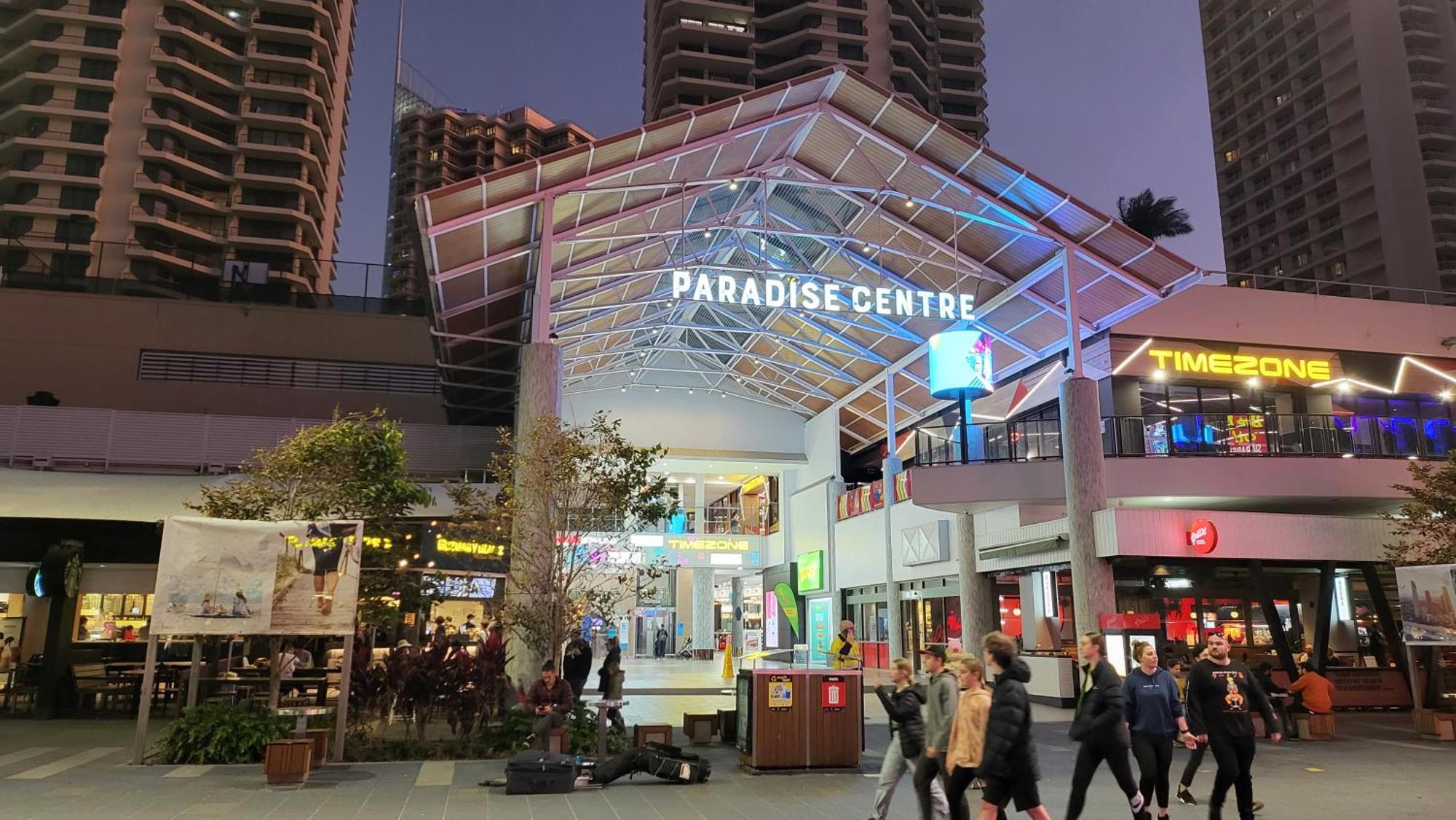 Apartment Beachside In The Heart Of Surfers Paradise - Free Parking