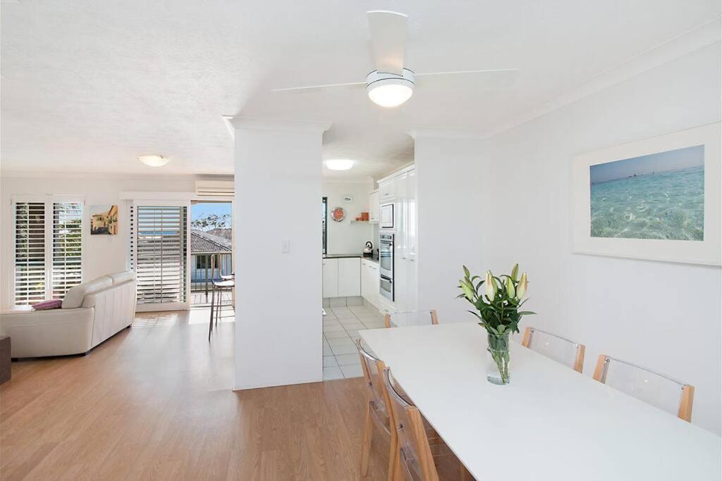 Apartamento Ocean View Dreaming, Metres To The Beach! Gold Coast