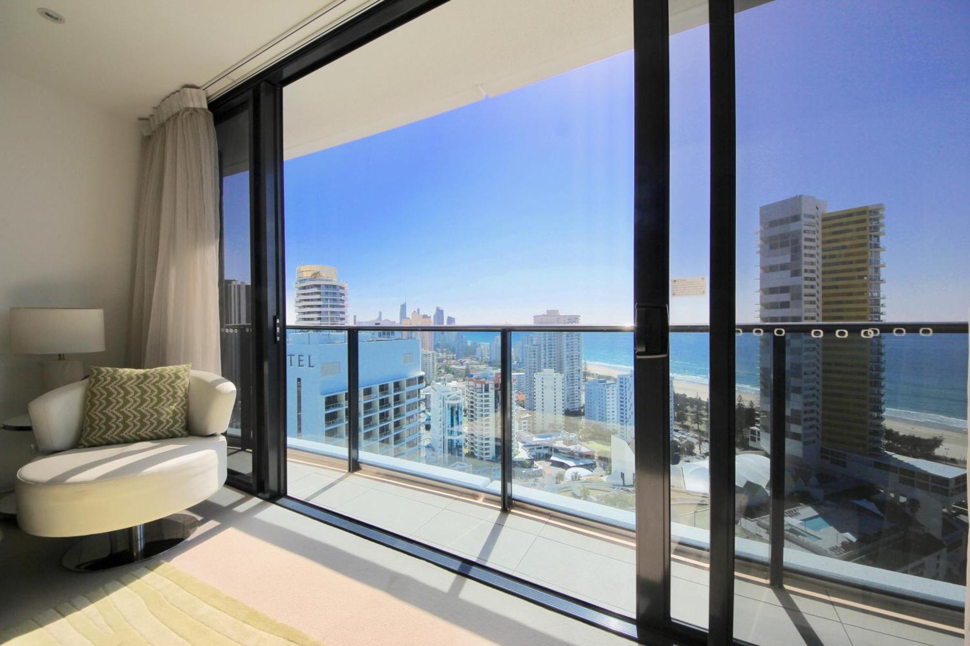 Oracle 2705 Apartment