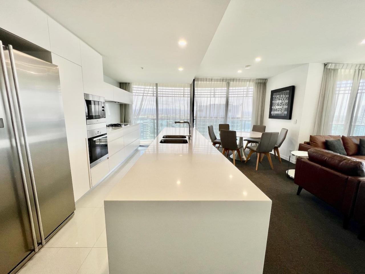 Oracle 2401 Apartment *