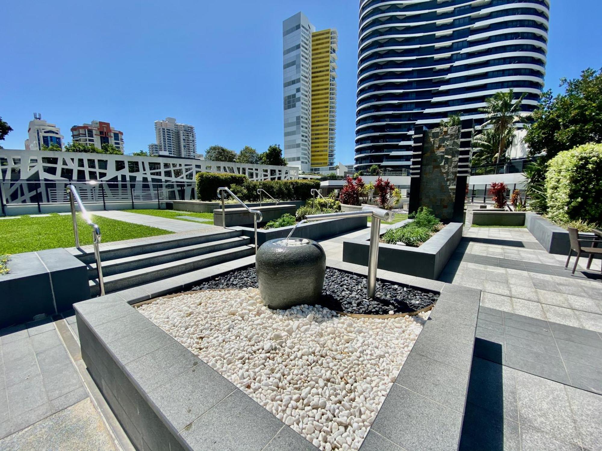 Oracle 2705 Apartment *