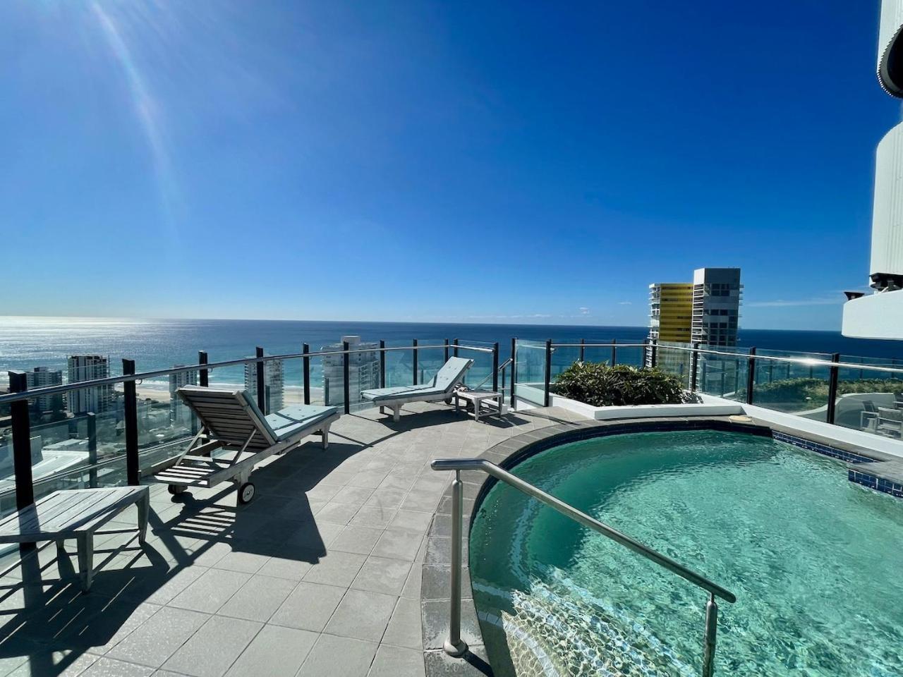 The Wave 2404 Apartment Gold Coast