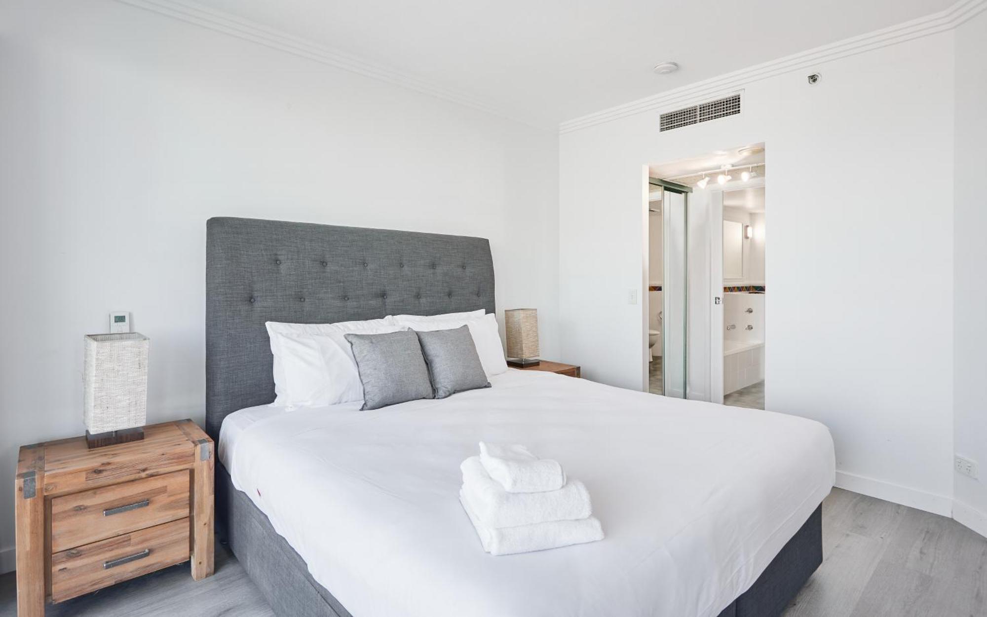 Crown Tower By Serain Residences Apartment