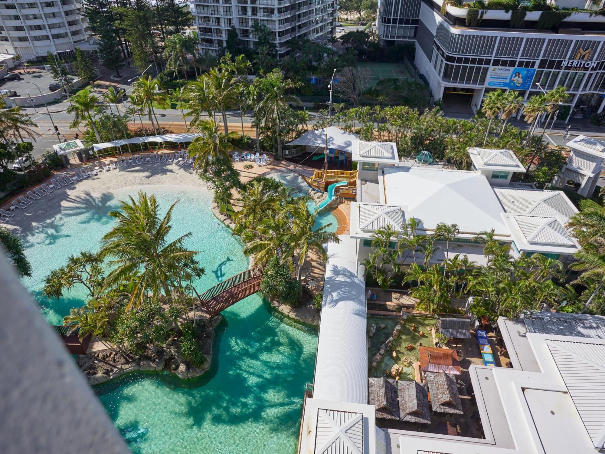 Crown Tower By Serain Residences Apartment