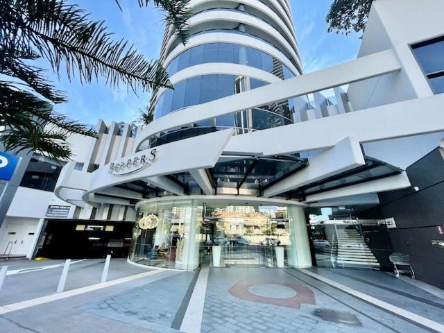 Oracle 2 1907 Apartment Gold Coast
