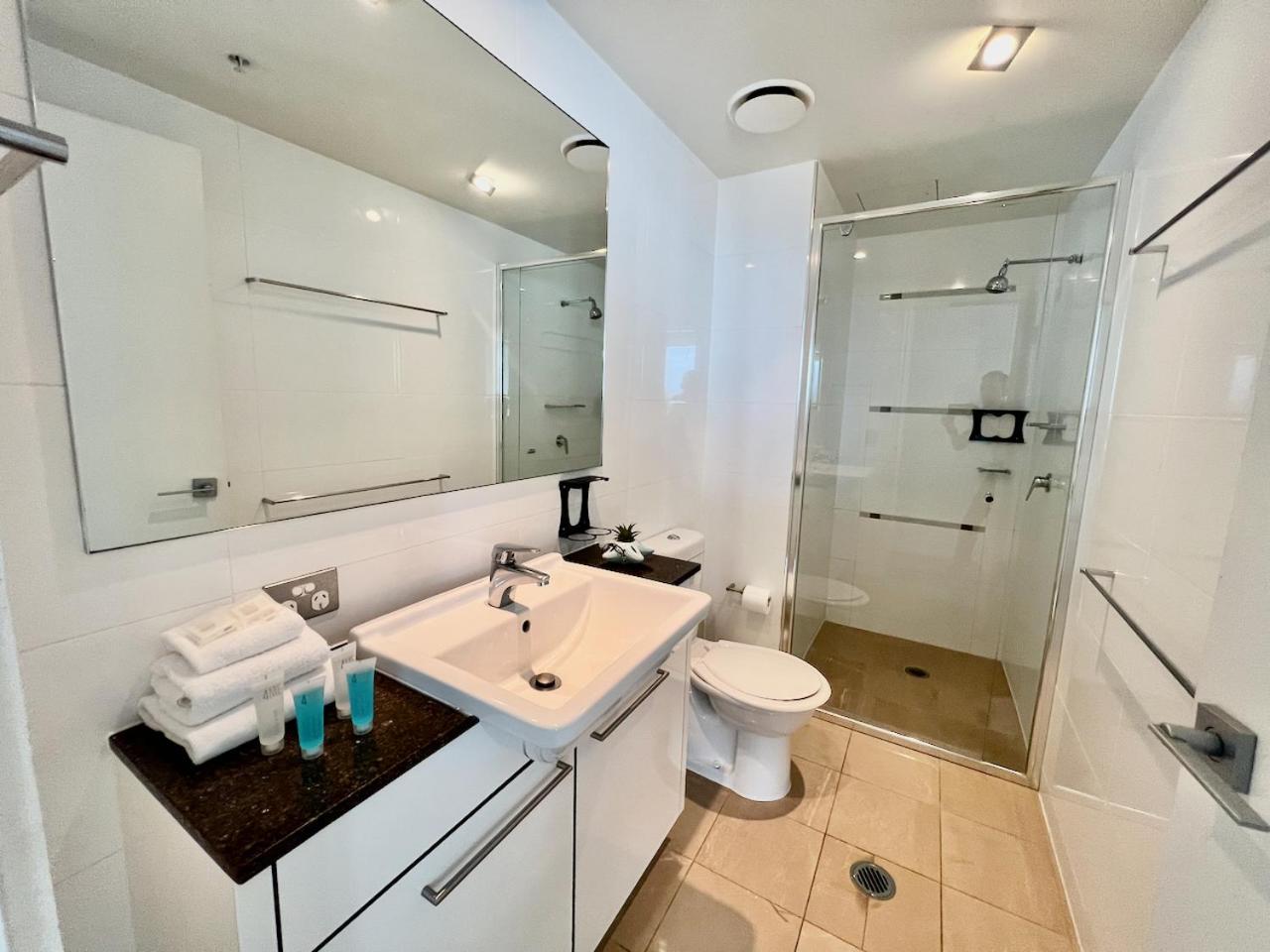 Sierra Grand 610 * Gold Coast