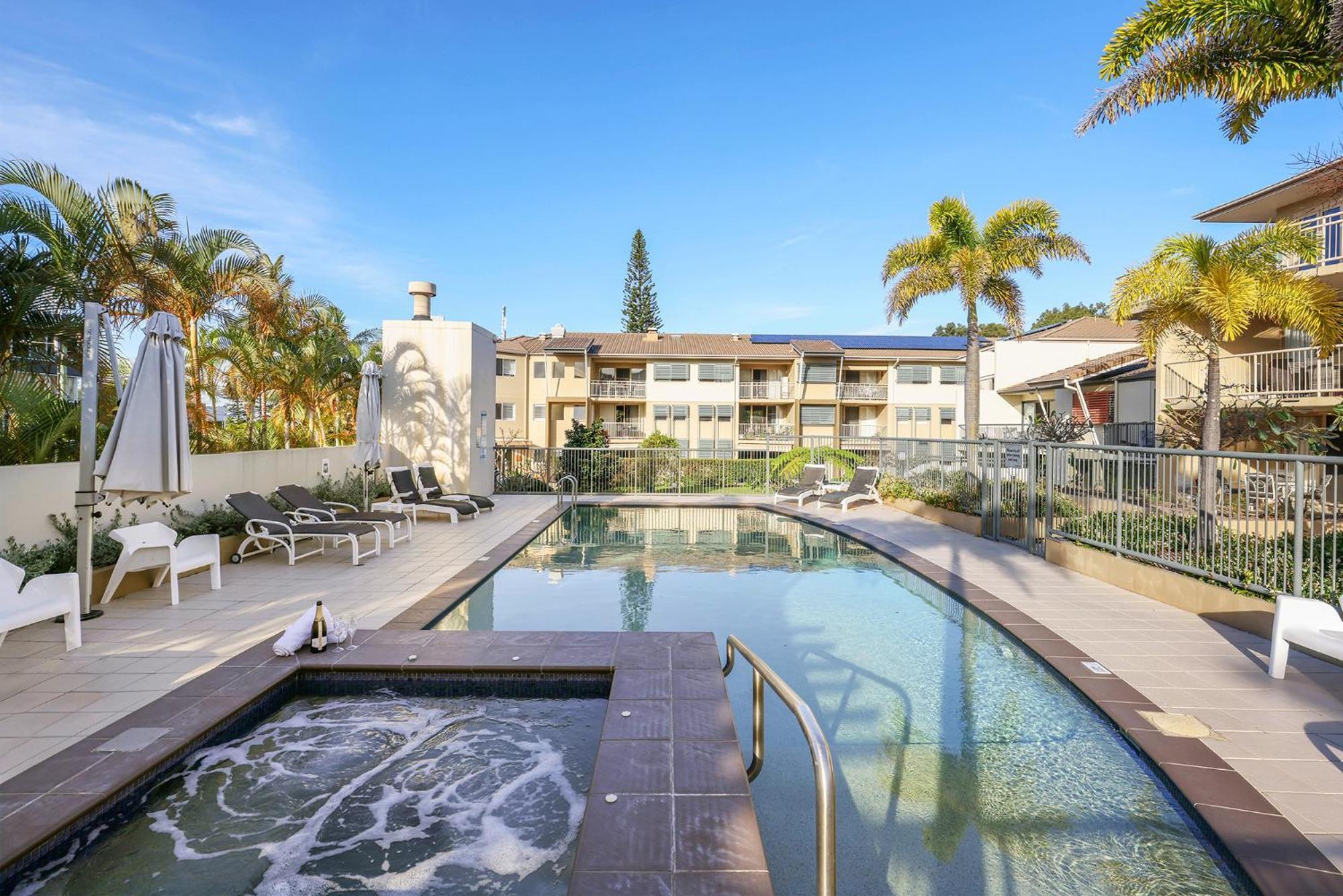 Burleigh Beachside Retreat