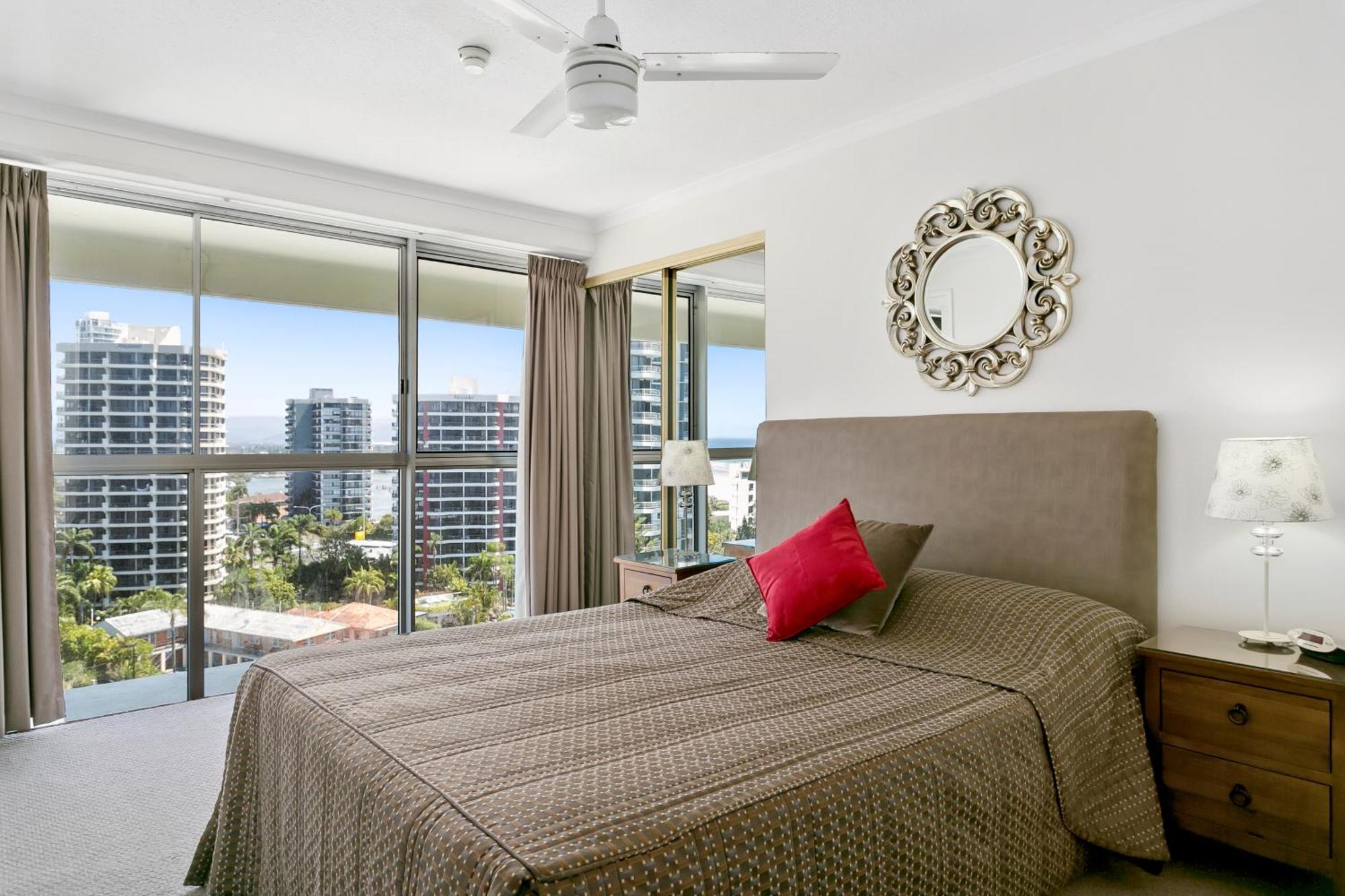 Surfers Beachside Aparthotel Gold Coast
