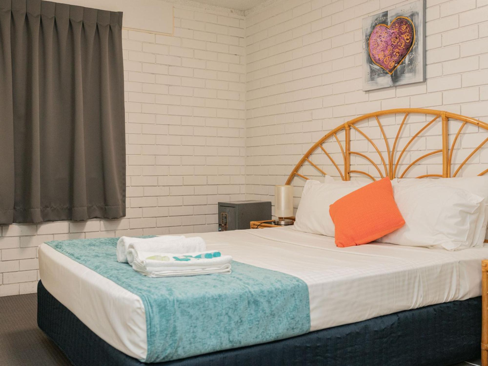 Trickett Gardens 3*